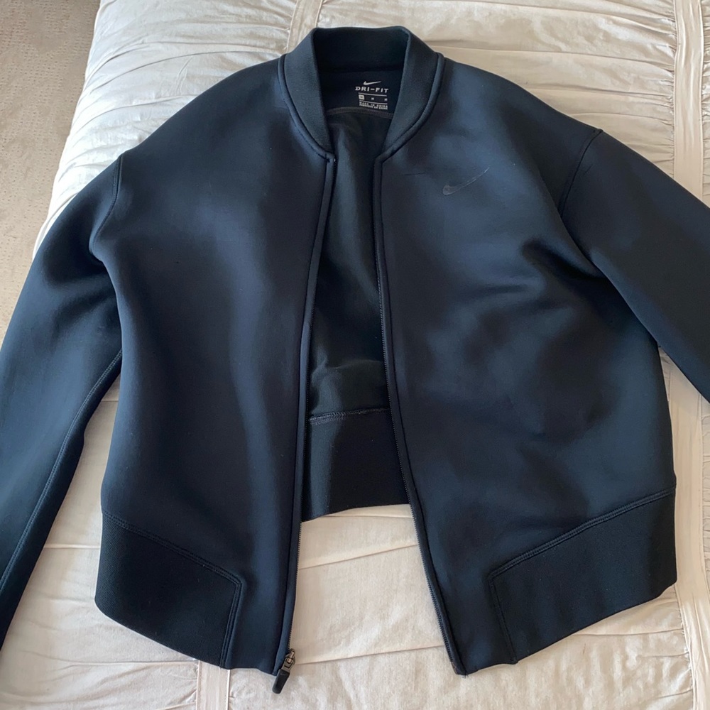 Nike dri fit jacket
